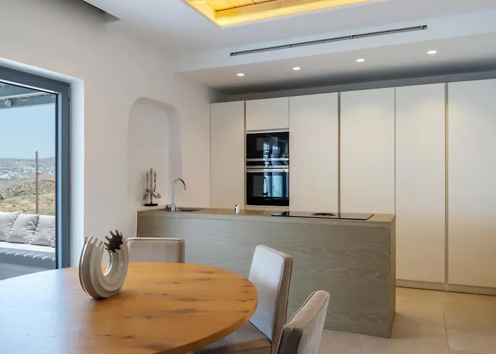 Oasis By Ethos Hospitality Agios Ioannis Diakoftis